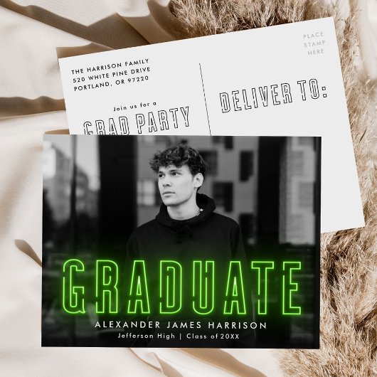 Invitation Carte Postale Fête de graduation photo moderne Lime Green Neon