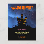 Invitation Carte Postale Maison hantée éffrayante avec tempête de chauves-s (Devant)