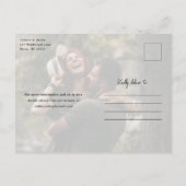 Invitation Carte Postale Mariage photo de script moderne (Dos)