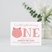 Invitation Carte Postale Petit Piglet transformant un animal premier annive (Debout devant)