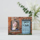 Invitation Carte Postale Porte bleue mur de briques maison ouverte (Debout devant)