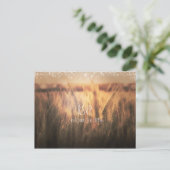 Invitation Carte Postale Réponse de mariage champêtre rustique Champ de blé (Debout devant)