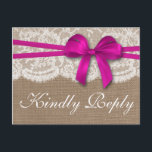 Invitation Carte Postale RSVP, collection de Mariages Rustic Pink Bow<br><div class="desc">La collection rustique de mariage arc rose est un design étonnant avec un joli arrière - plan rustique effet burlap avec un ensemble romantique vintage effet dentelle blanche et un magnifique arc rose foncé. Ces cartes postales RSVP peuvent être personnalisées pour votre occasion spéciale et feraient la carte de réponse...</div>