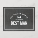 Invitation Carte Postale Russe Chalkboard Serez-Vous Mon Meilleur Homme<br><div class="desc">Carte de proposition personnalisée "Will You Be My Best Man" avec design rustique moderne sur arrière - plan de style tableau noir.</div>