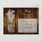 Invitation Carte Postale Timbre Mason Jar RSVP sur plaque en bois foncé (Devant)