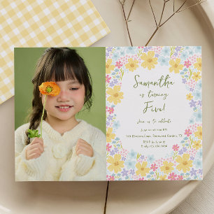 Invitation Carton d'invitation pastel floral pour l'anniversa