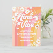 Invitation Carton d'invitation pour les 9 ans Rétro Groovy (Debout devant)