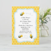 Invitation Carton d'invitation pour une Baby Shower avec une (Debout devant)