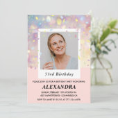 Invitation Cartons d'invitation 53 ans avec confettis roses p (Debout devant)