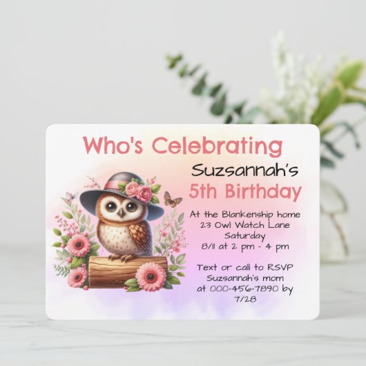 Invitation Casquette mignon portant Chouette assis sur une bi (Debout devant)