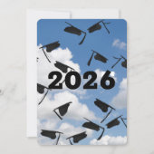Invitation Casquettes de graduation noir 2025 dans le ciel (Devant)
