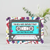 Invitation Cassette Audio Rétro Thème Anniversaire 80's 90's (Debout devant)