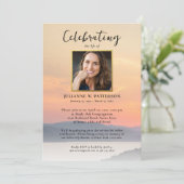 Invitation Célébration de la vie au coucher du soleil sur le (Debout devant)