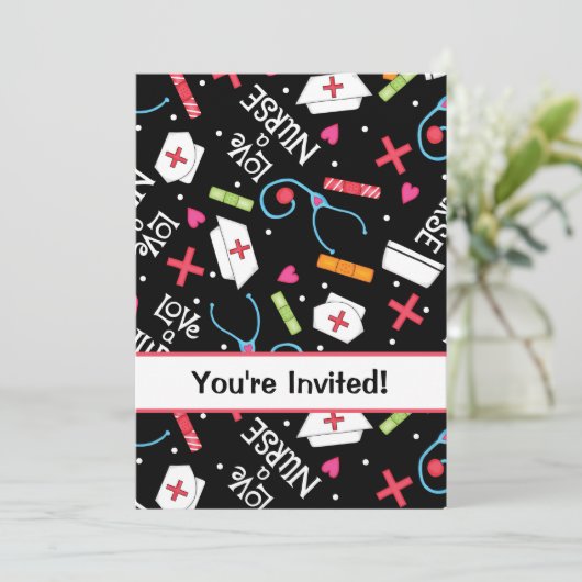 Invitation Célébration des diplômes de l'école de soins infir (Debout devant)