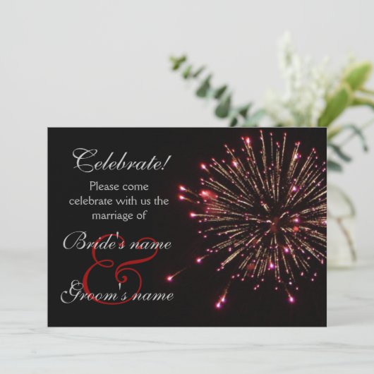 Invitation Célébration épousant le rouge (Debout devant)