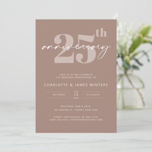 Invitation Célébration minimaliste de 25 ans de mariage beige (Debout devant)