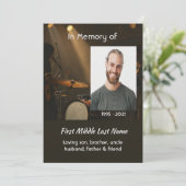 Invitation Celebration of Life Service Drummer Drums Band (Debout devant)