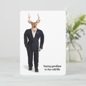 Invitation Cerf portant un smoking de mariage (Debout devant)