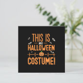 Invitation C'est mon costume d'Halloween (Debout devant)