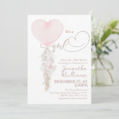 Invitation C'est un Baby shower de ballon de coeur rose fille (Debout devant)