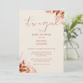 Invitation C'est une fille Fleurs Automne Baby Shower (Debout devant)