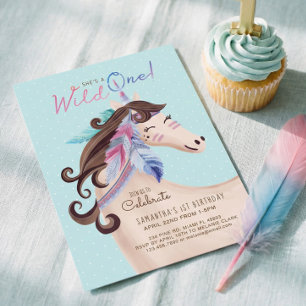Invitation C'est une licorne d'aquarelle tribale sauvage