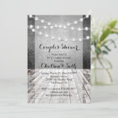 Invitation Chaîne de lumières Arrière - plan de bois rustique (Debout devant)