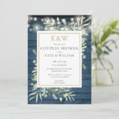 Invitation Chaîne Lumière Bois Bleu Monogramme Couples Douche (Debout devant)