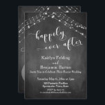 Invitation Chalkboard allume la calligraphie Joyeusement aprè<br><div class="desc">Cette suite de designs rustiques et élégants pour mariage et événement présente quelques tendances design mariages populaires combinées de façon fraîche. Avec un arrière - plan de tableau noir texturé et deux cordes d'accents lumineux scintillants, j'ai combiné une belle police de script moderne pour rendre des graphiques représentant des mots...</div>