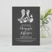 Invitation Chalkboard hippocams plage nuptiale douche invitat (Debout devant)
