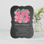 Invitation Chalkboard Painted Floral 10e fête d'anniversaire (Debout devant)