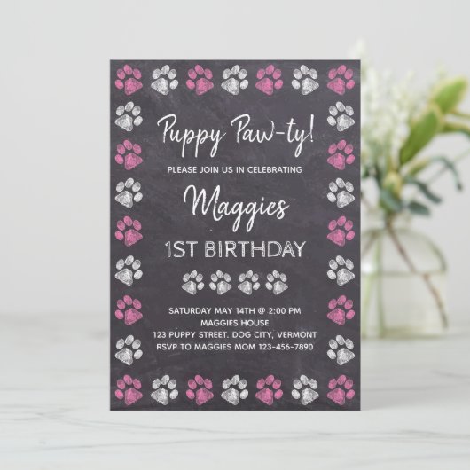 Invitation Chalkboard Puppy Pawty Chien Anniversaire (Debout devant)
