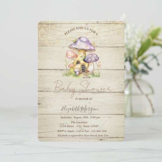 Invitation Champignon Maisons Baby shower de texture bois (Debout devant)
