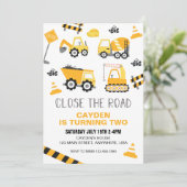 Invitation Chariot de construction Anniversaire (Debout devant)