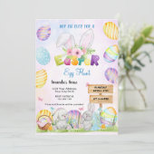 Invitation Chasse aux œufs de Pâques avec un lapin mignon (Debout devant)