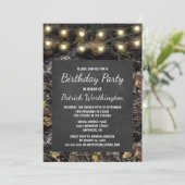 Invitation Chasse Camo Chalkboard Anniversaire Fête Invitatio (Debout devant)