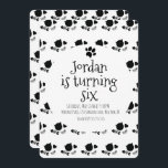 Invitation Chat Kitten Animal Paw Noir Blanc Anniversaire Fêt<br><div class="desc">Magasinez Adorable Minimalist Chat Invitations et fournitures de fête Conçu par Dream Big Digital Design</div>