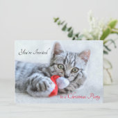 Invitation Chat Kitty mignonne Biting a Red Santa Chapeau Noë (Debout devant)