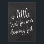 Invitation Chaussures de danse abordable Chalkboard Mariage S<br><div class="desc">Un élégant panneau mariage de pointe, présente le texte "Un petit régal pour vos pieds dansants" dans une police de script extraverti, la texture de la brosse ajoute une sensation spontanée et ludique. La couleur arrière - plan peut être personnalisée selon vos besoins et préférences, s'il vous plaît contactez-moi si...</div>