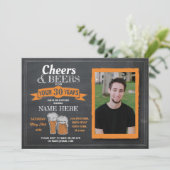 Invitation Cheers & Beers Birthday Photo Chalk Men (Debout devant)