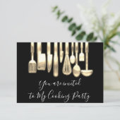 Invitation Chef de fête de cuisine dorée moderne noir (Debout devant)
