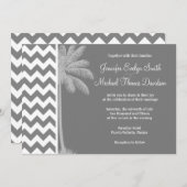 Invitation Chevron gris foncé; Palme tropicale (Devant / Derrière)