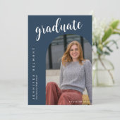 Invitation Chic Arch Photo She did it Hat Tassel Graduation (Debout devant)