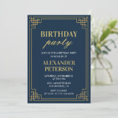 Invitation chic bleu marine et or pour une fête d' (Debout devant)