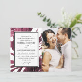 Invitation Chic Burgundy Floral Deux Mariage photo (Debout devant)