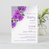 Invitation Chic Corner Purple Floral Décor Anniversaire (Debout devant)