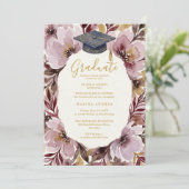 Invitation Chic Delicate Pink Floral Wreath Graduation Cap (Debout devant)
