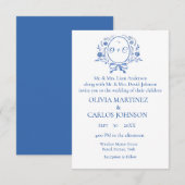 Invitation Chic Dusty Blue Crest Monogramme élégant mariage (Devant / Derrière)