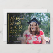 Invitation Chic Elle croyait Gold Script Citation Graduation (Devant)