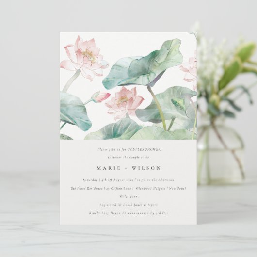 Invitation Chic moderne Pastel Blush Nénuphar Couples Douche (Debout devant)